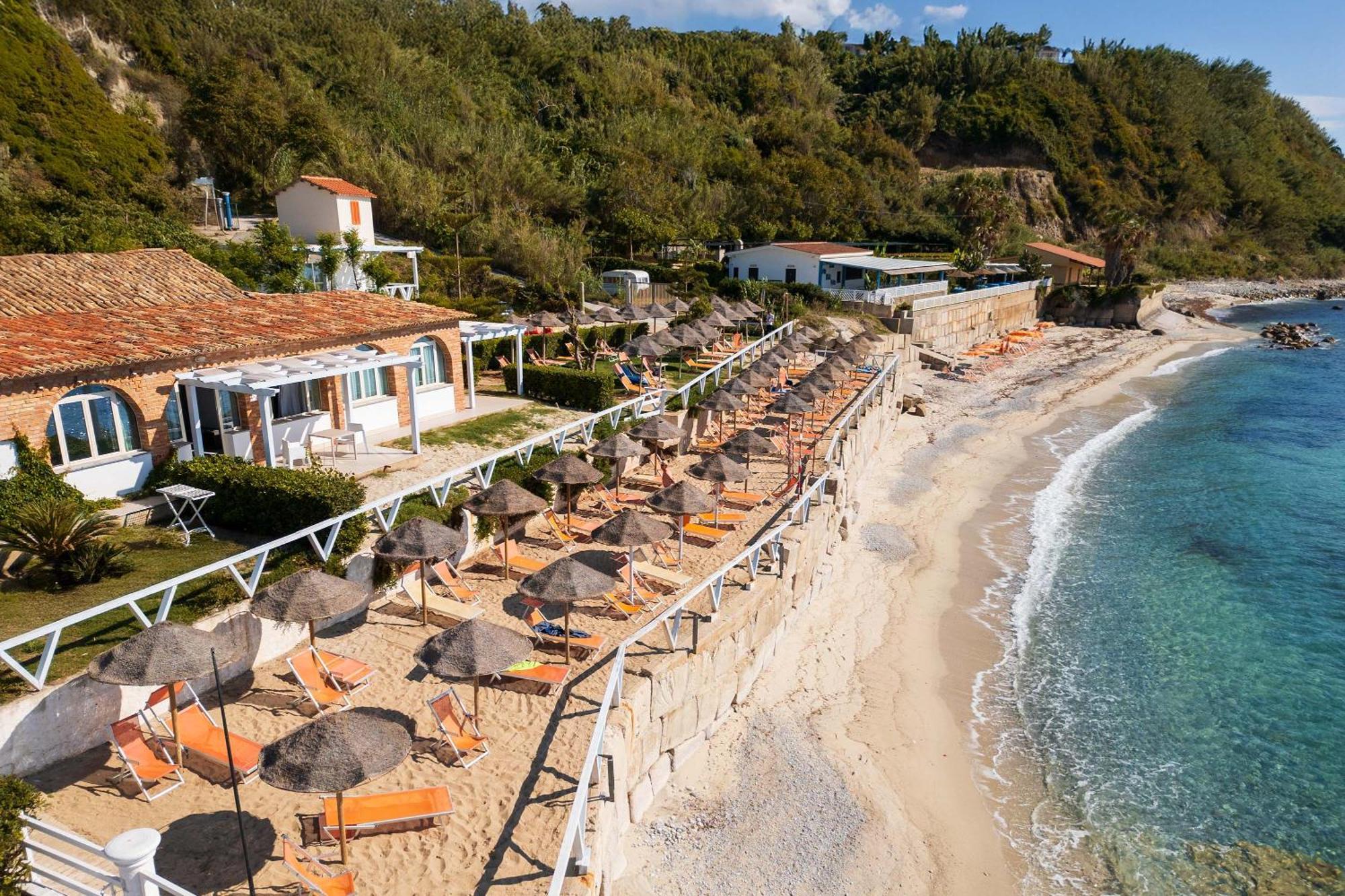 Stromboli Beach Tropea Санта-Доменика Экстерьер фото