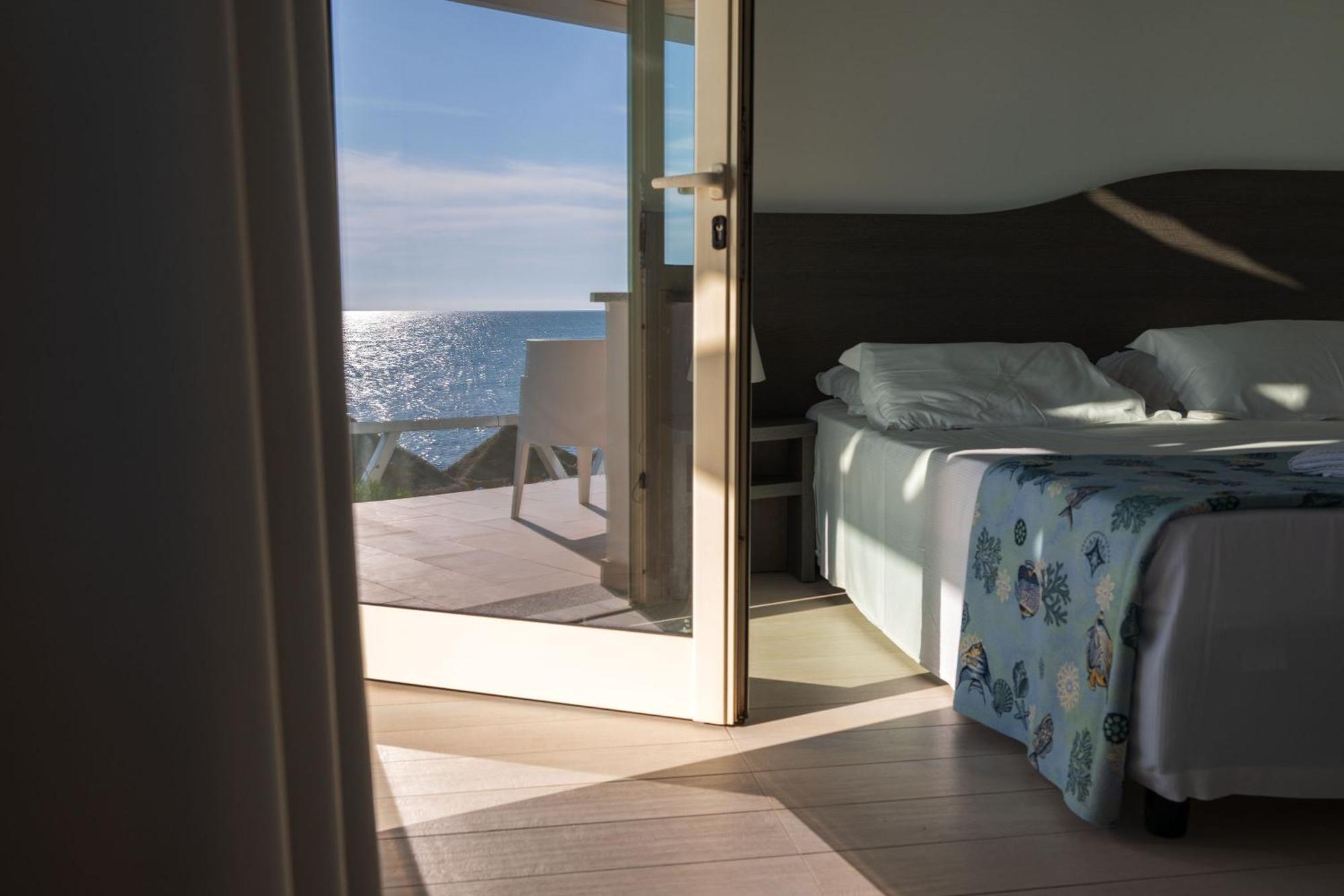 Stromboli Beach Tropea Санта-Доменика Экстерьер фото